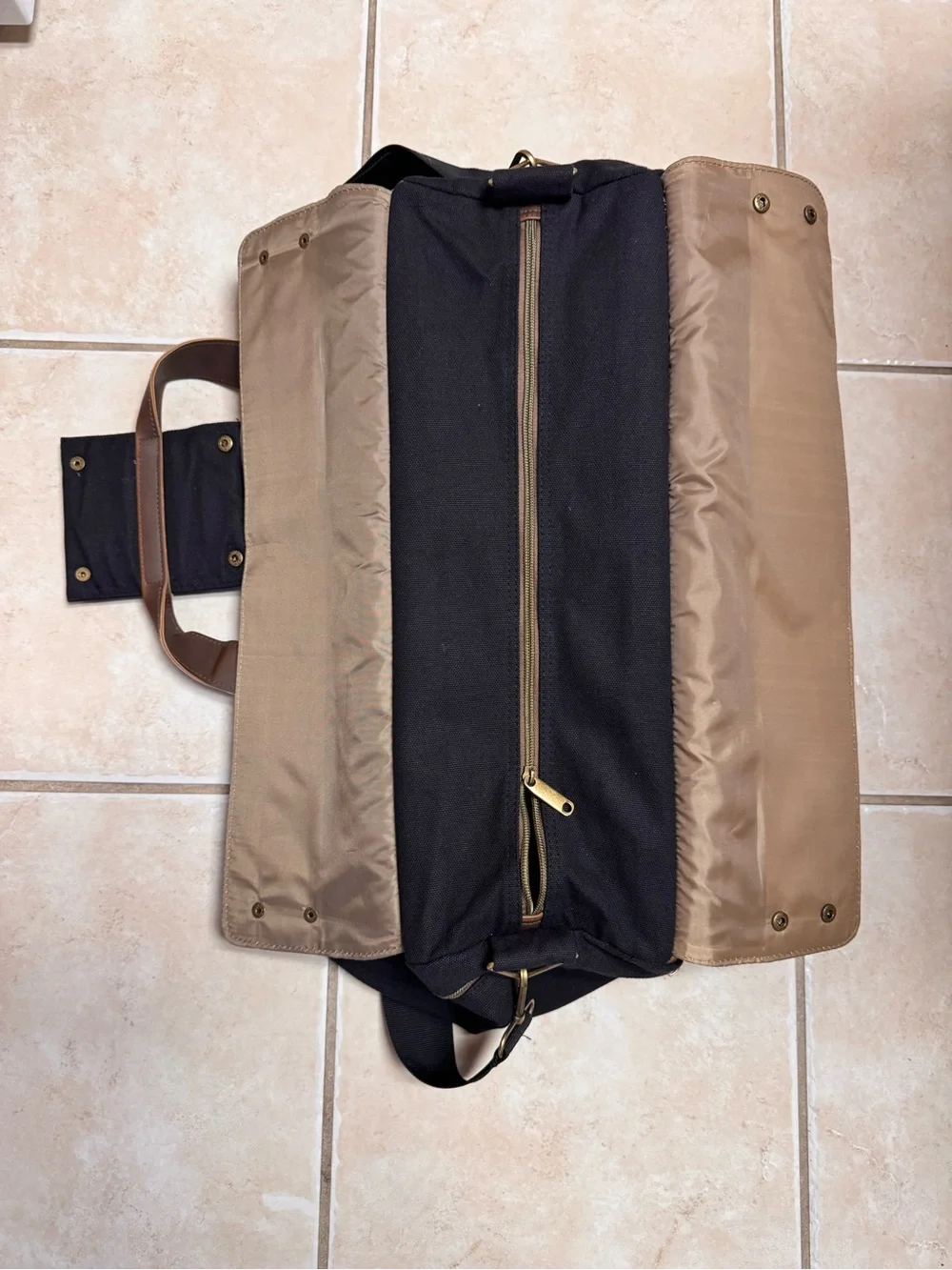 Finley Mill Collection Skyward Insurance Brown Leather Weekender Bag